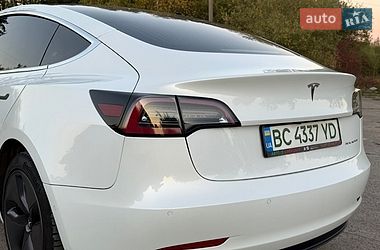 Седан Tesla Model 3 2019 в Трускавце