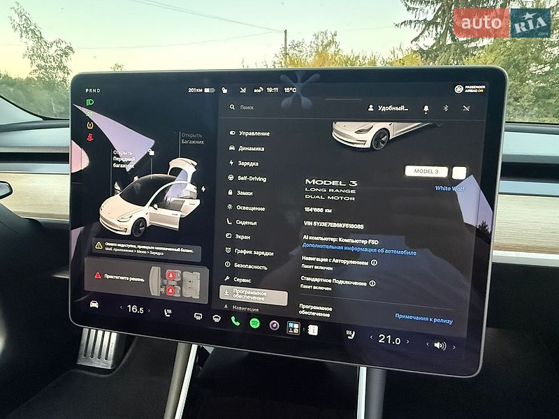 Седан Tesla Model 3 2019 в Трускавце