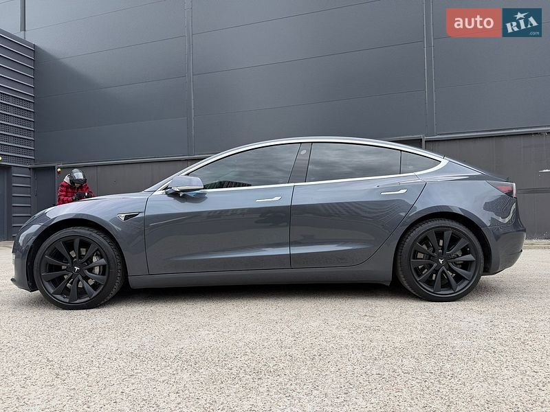 Седан Tesla Model 3 2019 в Києві