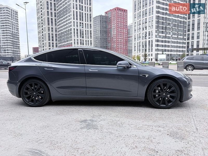 Седан Tesla Model 3 2019 в Києві