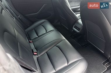 Седан Tesla Model 3 2019 в Києві