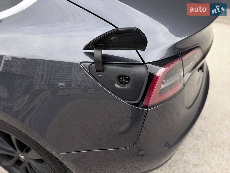 Седан Tesla Model 3 2019 в Києві