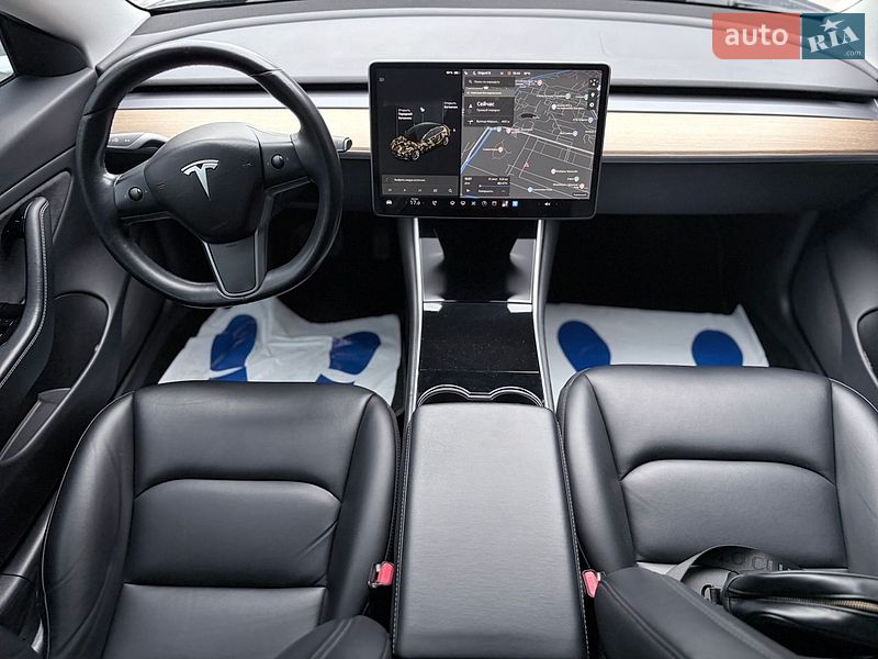 Седан Tesla Model 3 2019 в Києві