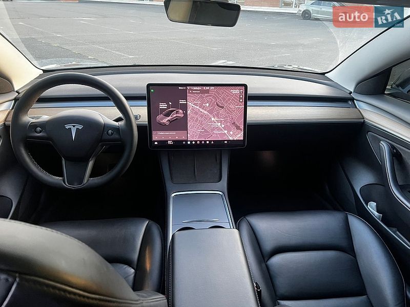 Седан Tesla Model 3 2021 в Києві
