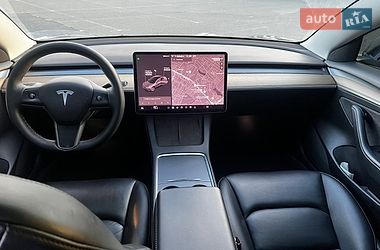 Седан Tesla Model 3 2021 в Києві