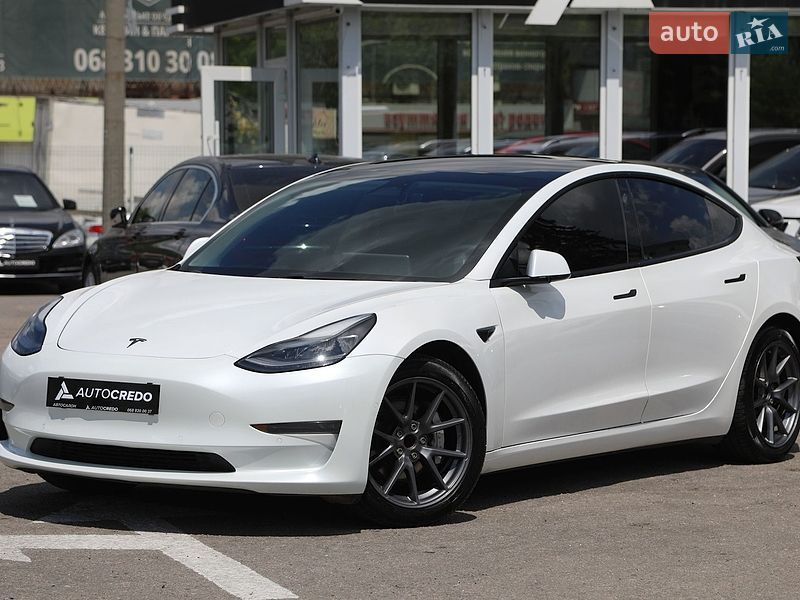 Tesla Model 3 2021
