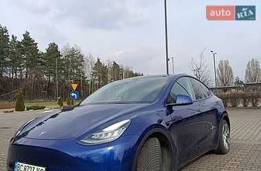 Седан Tesla Model 3 2021 в Львове