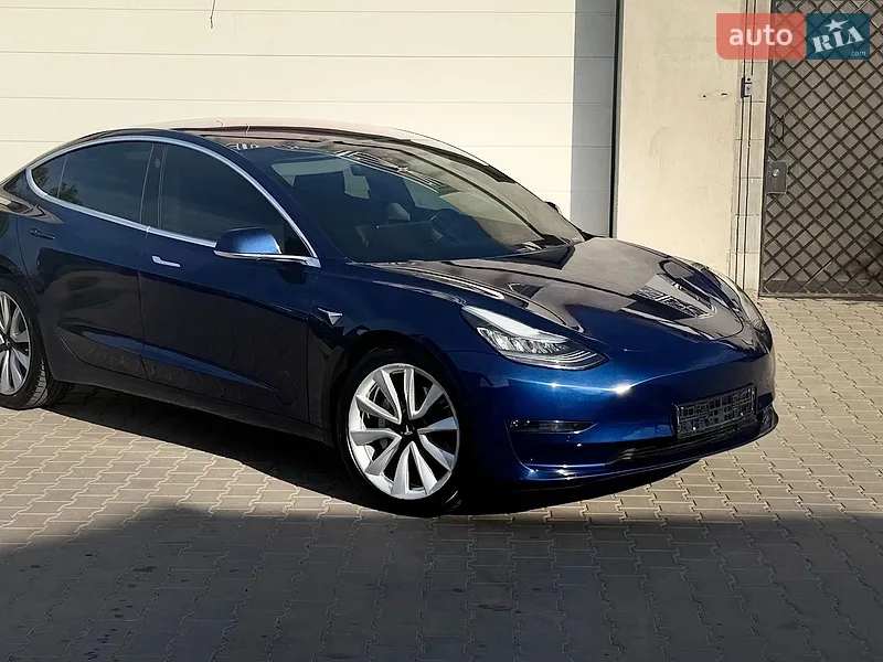 Tesla Model 3 2018