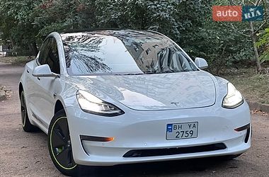Седан Tesla Model 3 2019 в Одессе