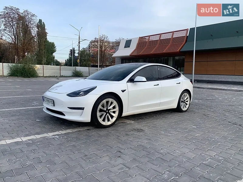Tesla Model 3 2021