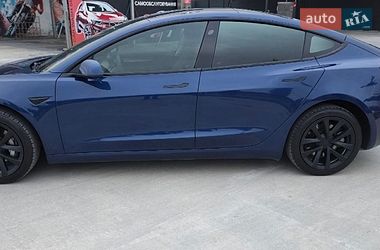 Седан Tesla Model 3 2021 в Ужгороді