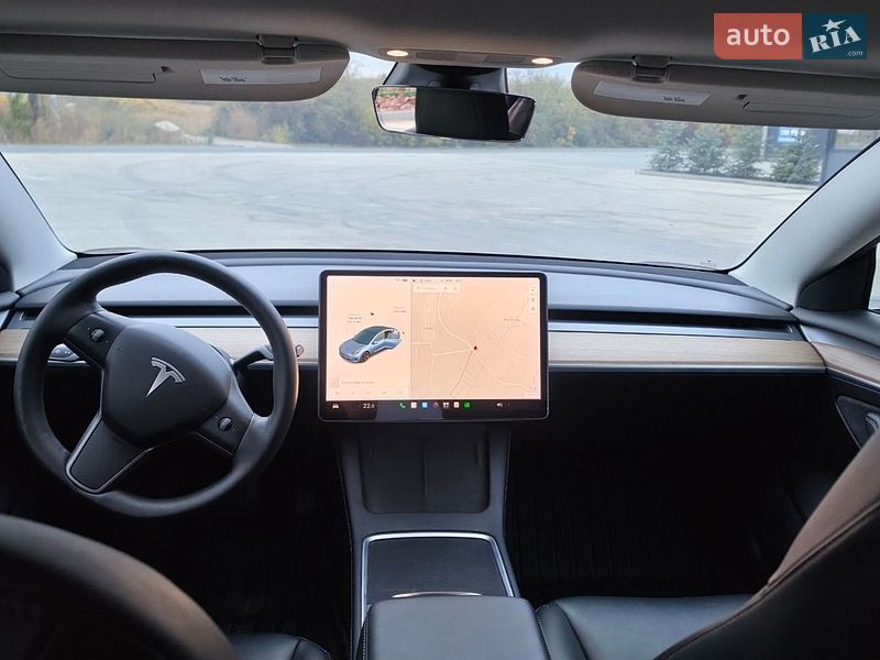 Седан Tesla Model 3 2021 в Ужгороді