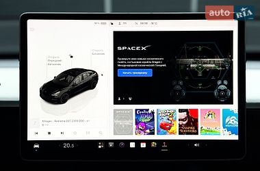 Седан Tesla Model 3 2022 в Києві