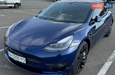 Седан Tesla Model 3 2022 в Києві
