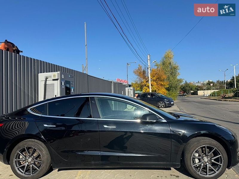 Седан Tesla Model 3 2018 в Харькове