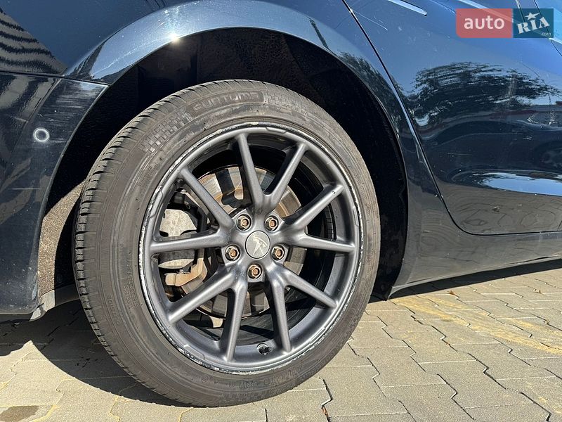 Седан Tesla Model 3 2018 в Харькове