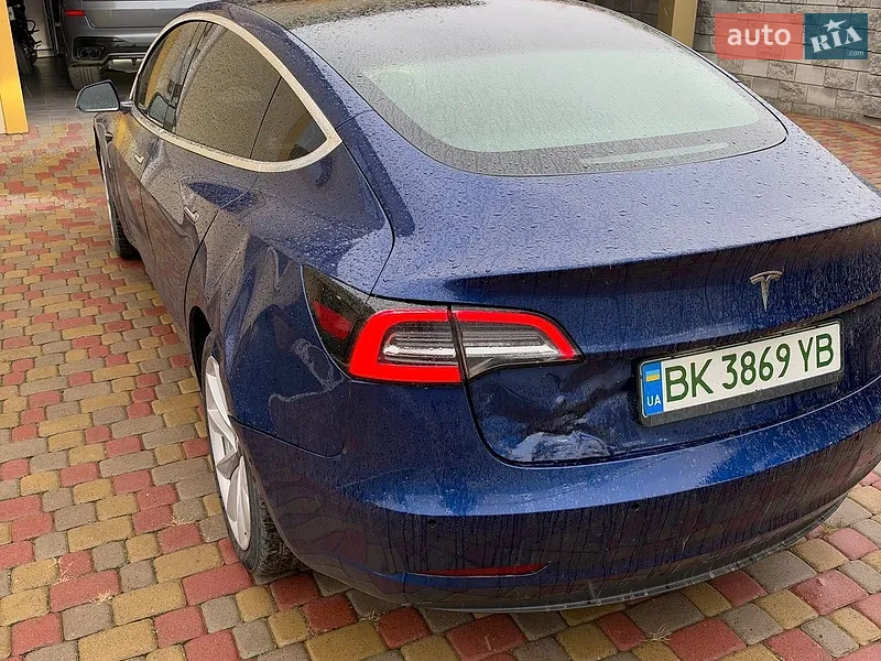 Tesla Model 3 2019
