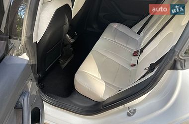 Седан Tesla Model 3 2022 в Новояворовске