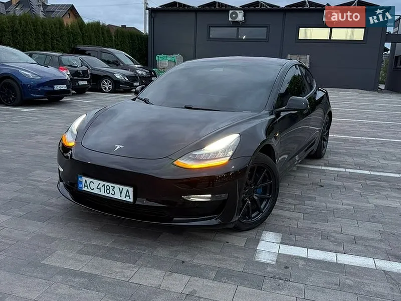 Tesla Model 3
