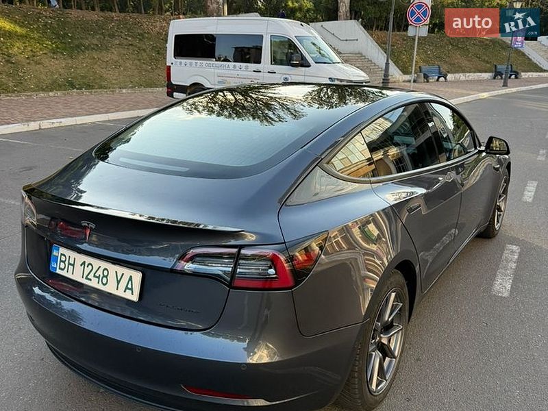 Седан Tesla Model 3 2021 в Одесі