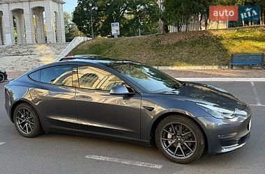 Седан Tesla Model 3 2021 в Одесі