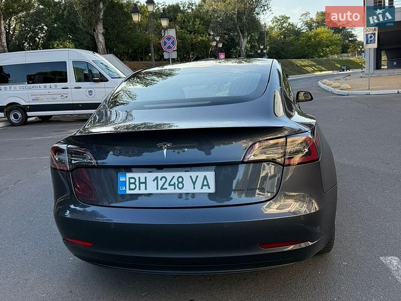 Седан Tesla Model 3 2021 в Одесі
