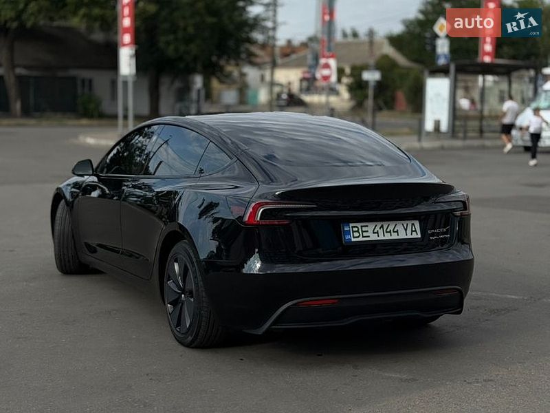 Седан Tesla Model 3 2025 в Миколаєві