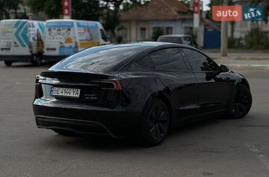 Седан Tesla Model 3 2025 в Миколаєві
