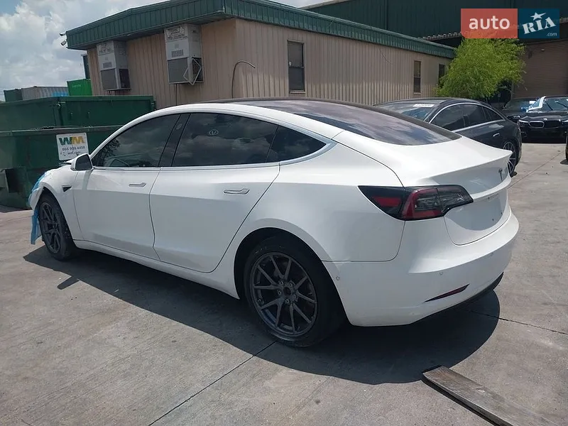 Tesla Model 3 2018
