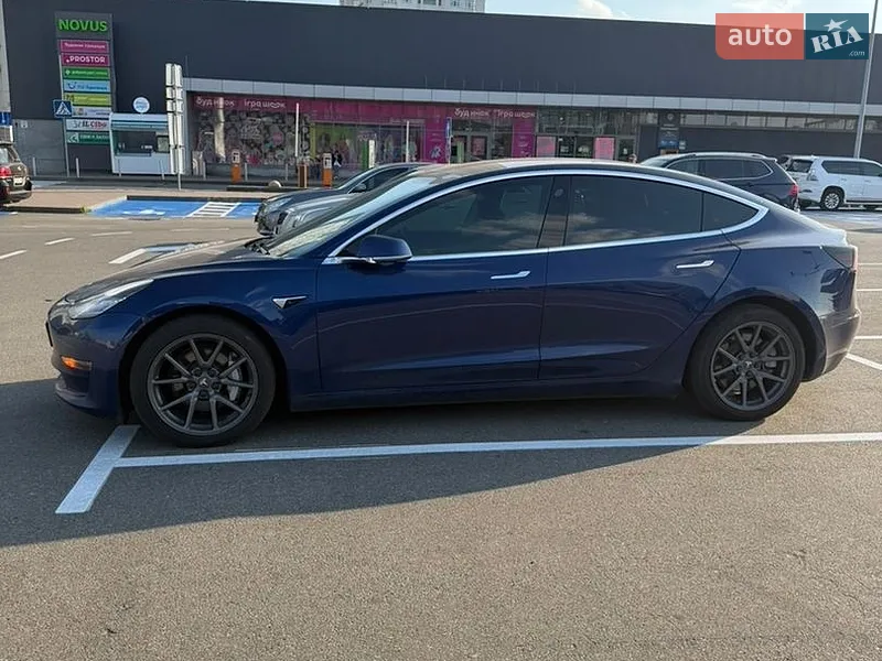 Tesla Model 3 2019