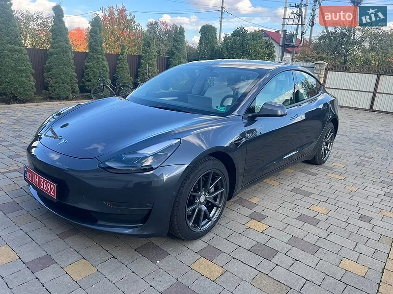 Tesla Model 3
