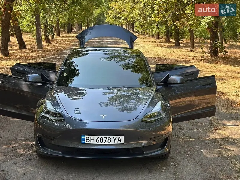 Tesla Model 3 2023