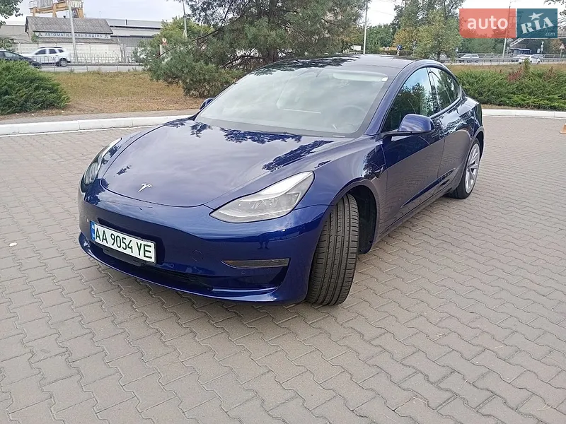 Tesla Model 3 2022