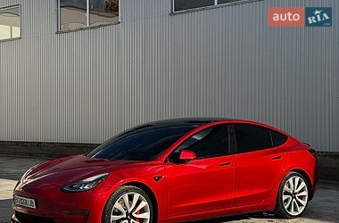 Седан Tesla Model 3 2019 в Тернополі