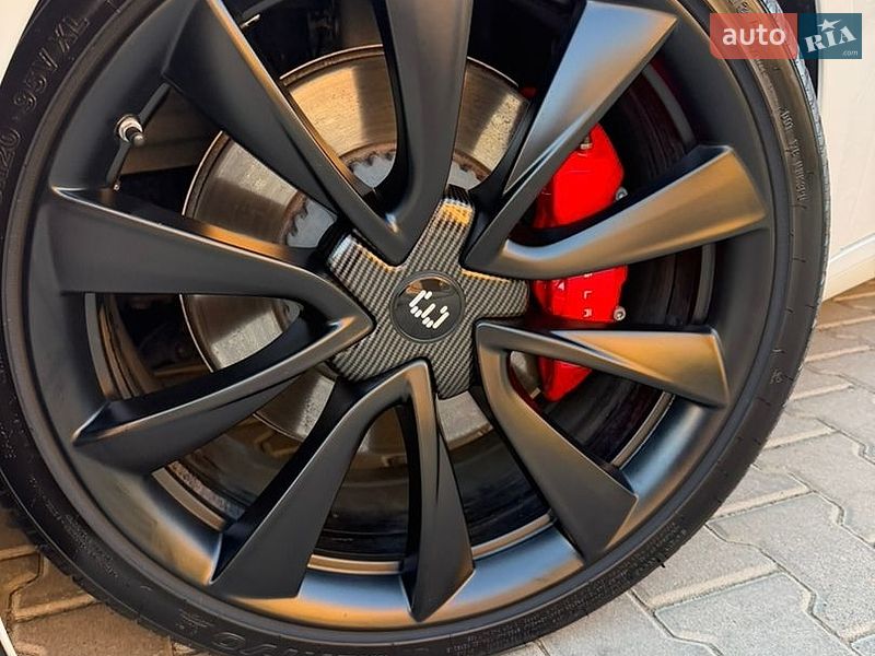Седан Tesla Model 3 2019 в Одесі