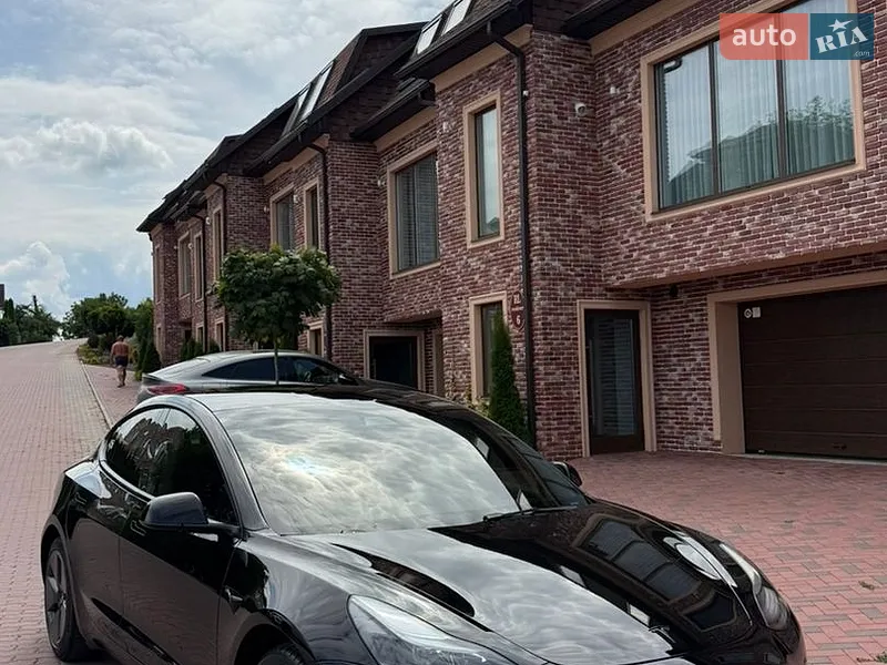 Tesla Model 3 2021