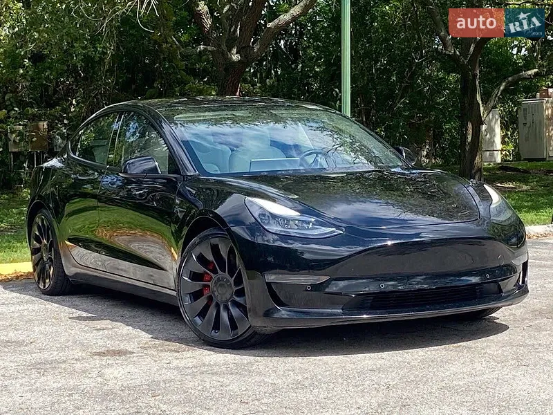 Tesla Model 3 2022