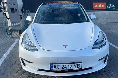 Седан Tesla Model 3 2018 в Луцке