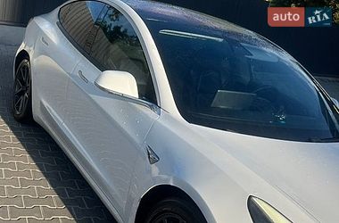 Седан Tesla Model 3 2018 в Луцке