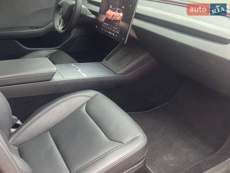Седан Tesla Model 3 2025 в Львові