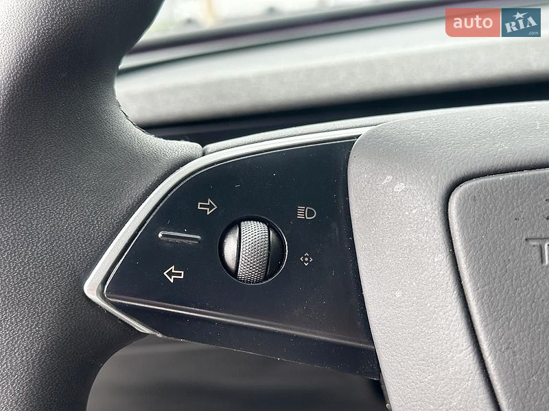 Седан Tesla Model 3 2025 в Львові