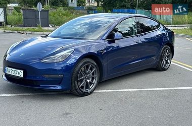 Седан Tesla Model 3 2022 в Києві