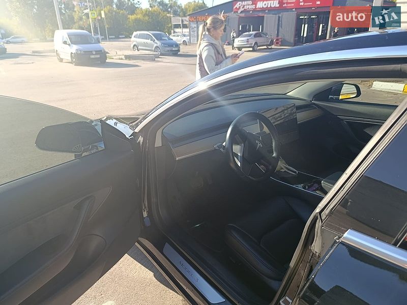 Седан Tesla Model 3 2019 в Ирпене