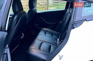 Седан Tesla Model 3 2021 в Луцке