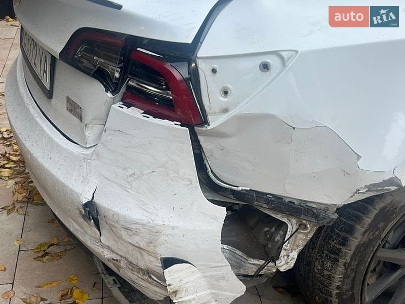 Седан Tesla Model 3 2020 в Вінниці