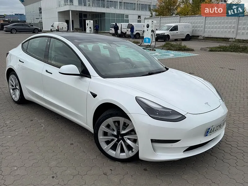 Tesla Model 3