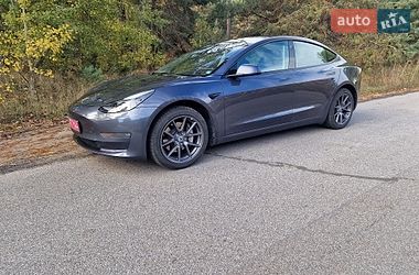 Седан Tesla Model 3 2022 в Киеве
