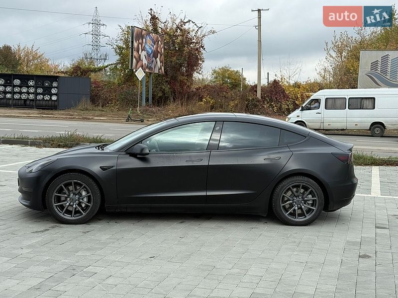 Седан Tesla Model 3 2020 в Ивано-Франковске