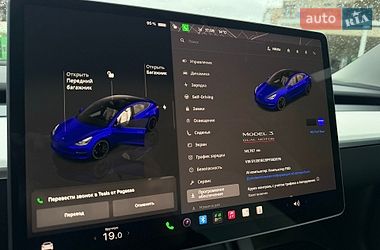 Седан Tesla Model 3 2023 в Кропивницком