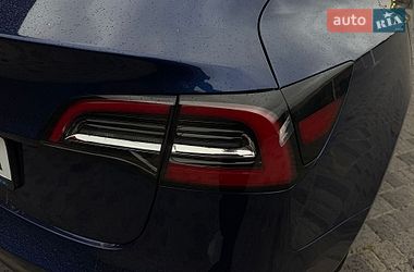 Седан Tesla Model 3 2023 в Кропивницком